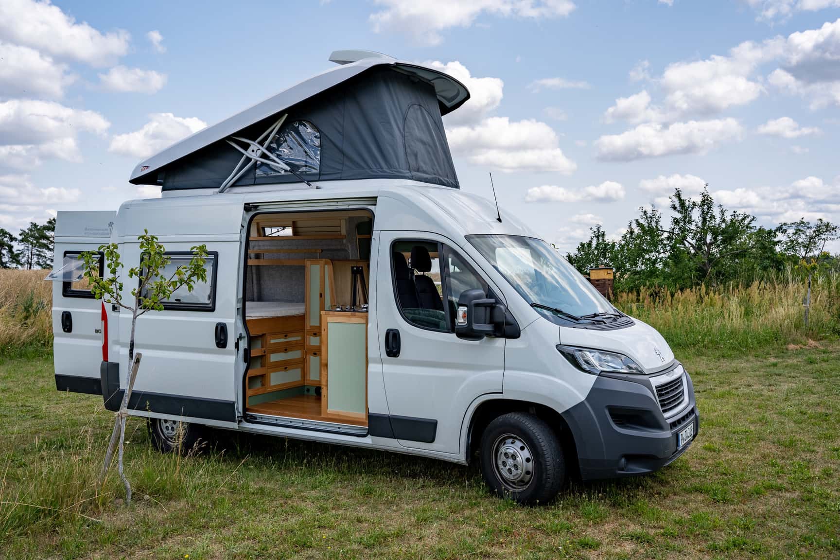 Camper Ausbau auf Peugeot Boxer L2H2 mit Aufstelldach